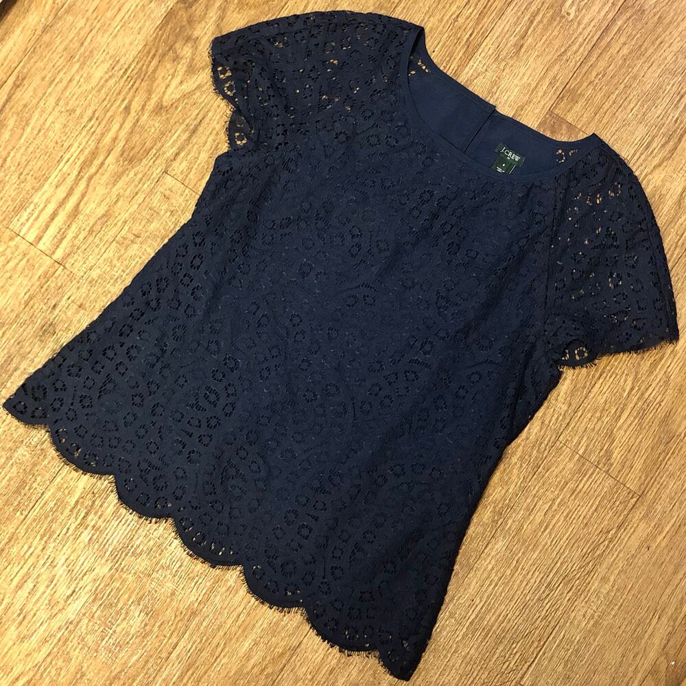 J. Crew Factory Navy Blue Raindrop Eyelet Scalloped Hemline Blouse Size 2